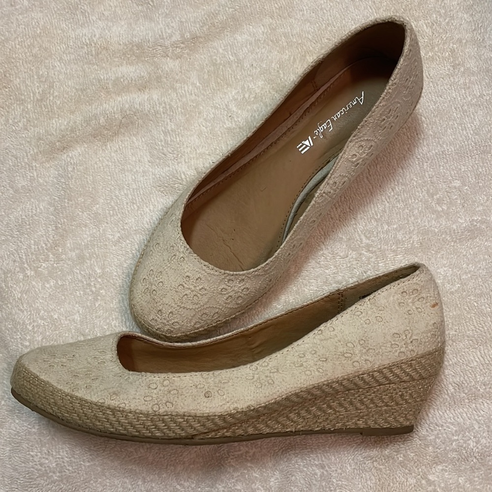 American Eagle espadrilles size 7W